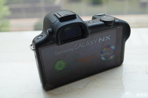 三星Galaxy NX(安卓微单)