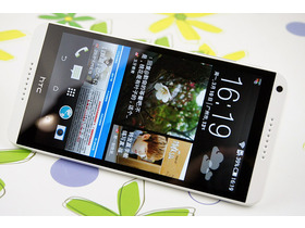 HTC D816e