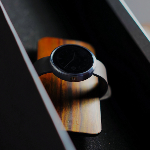 Moto 360ֱͼ