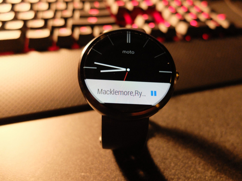 Moto 360ֱͼ