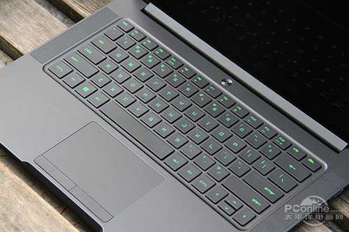 雷蛇Razer Blade 14 2015版(8GB/256GB)