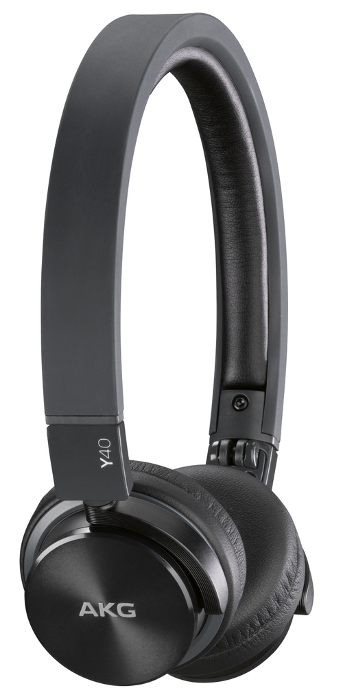 AKG Y40