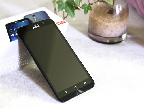 华硕ZenFone2 ZE550ML