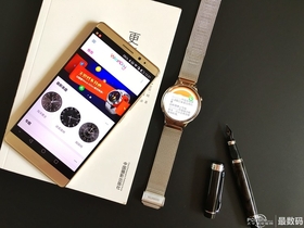 HUAWEI WATCH ɫƤʱ