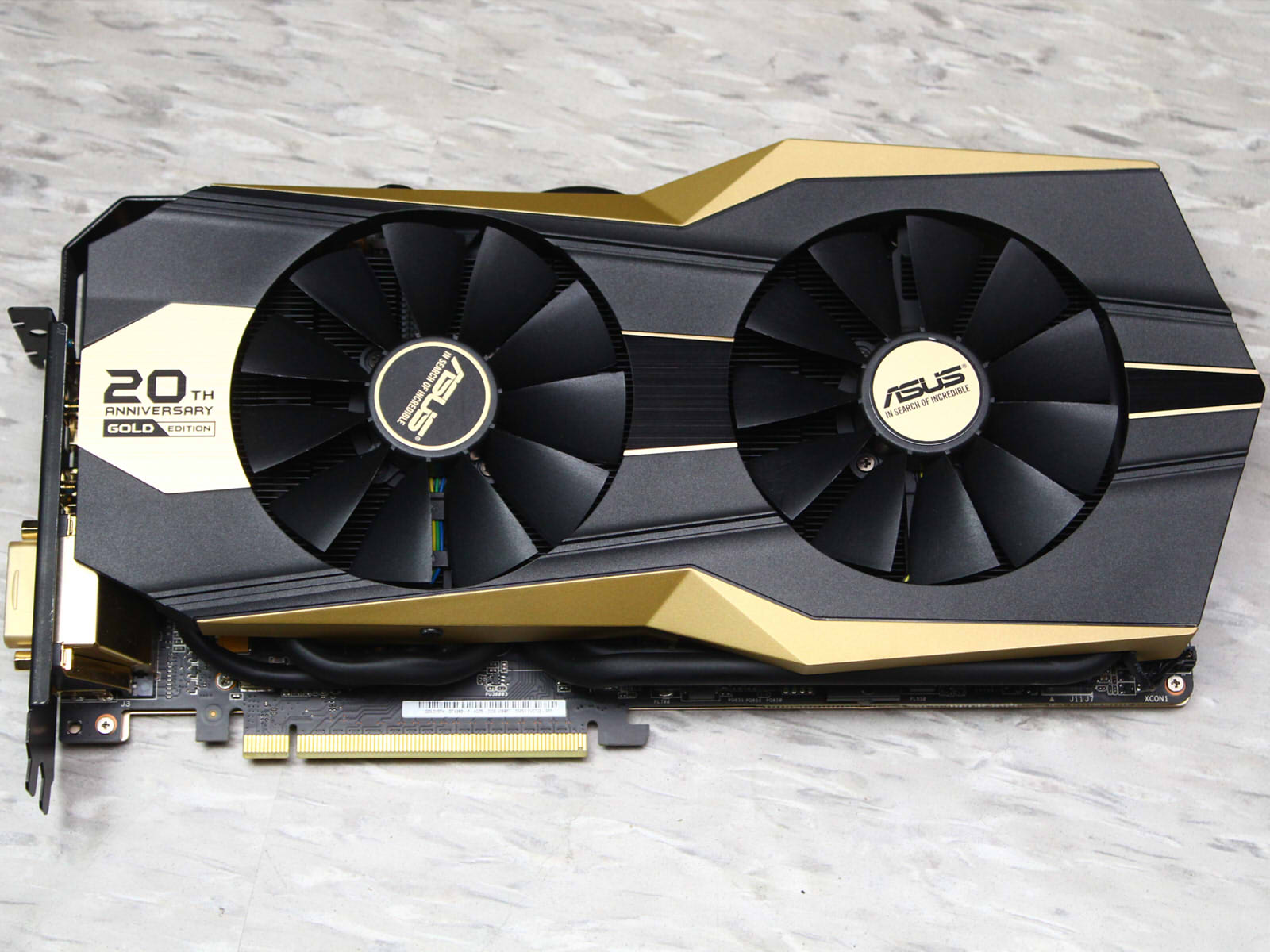 華碩gtx 980 ti 20th anniversary edition gold platinum