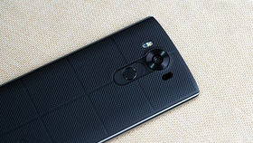 LG V10