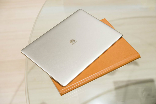 华为MateBook(M5/8GB/256GB)