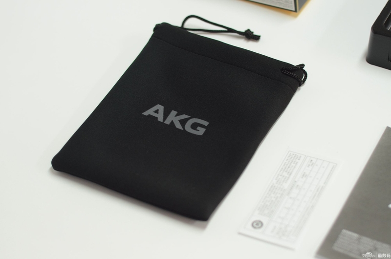 AKG Y30ͼ