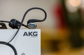 AKG N40