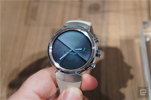 华硕ZenWatch 3