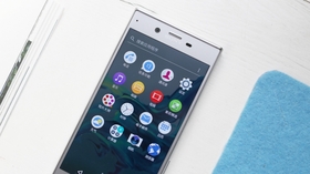 Xperia XZs