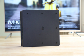 PS4 Slim