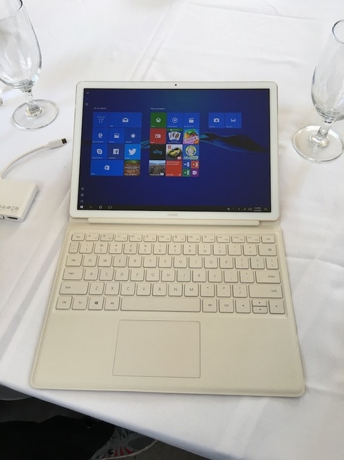 华为MateBook E(i5-7Y54/4GB/256GB)