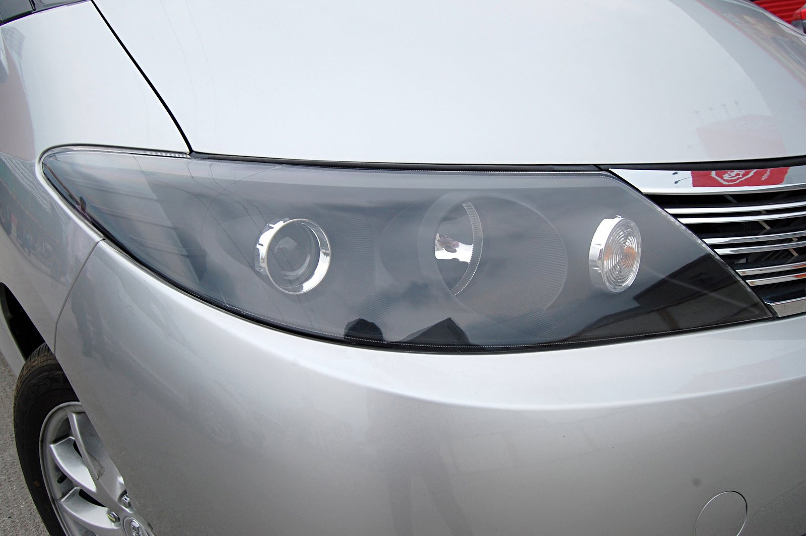 比亞迪M6外觀高清大圖