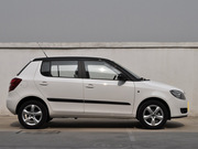 2011款 1.6L 自動酷黑版 2011款 1.6L 自動酷黑版