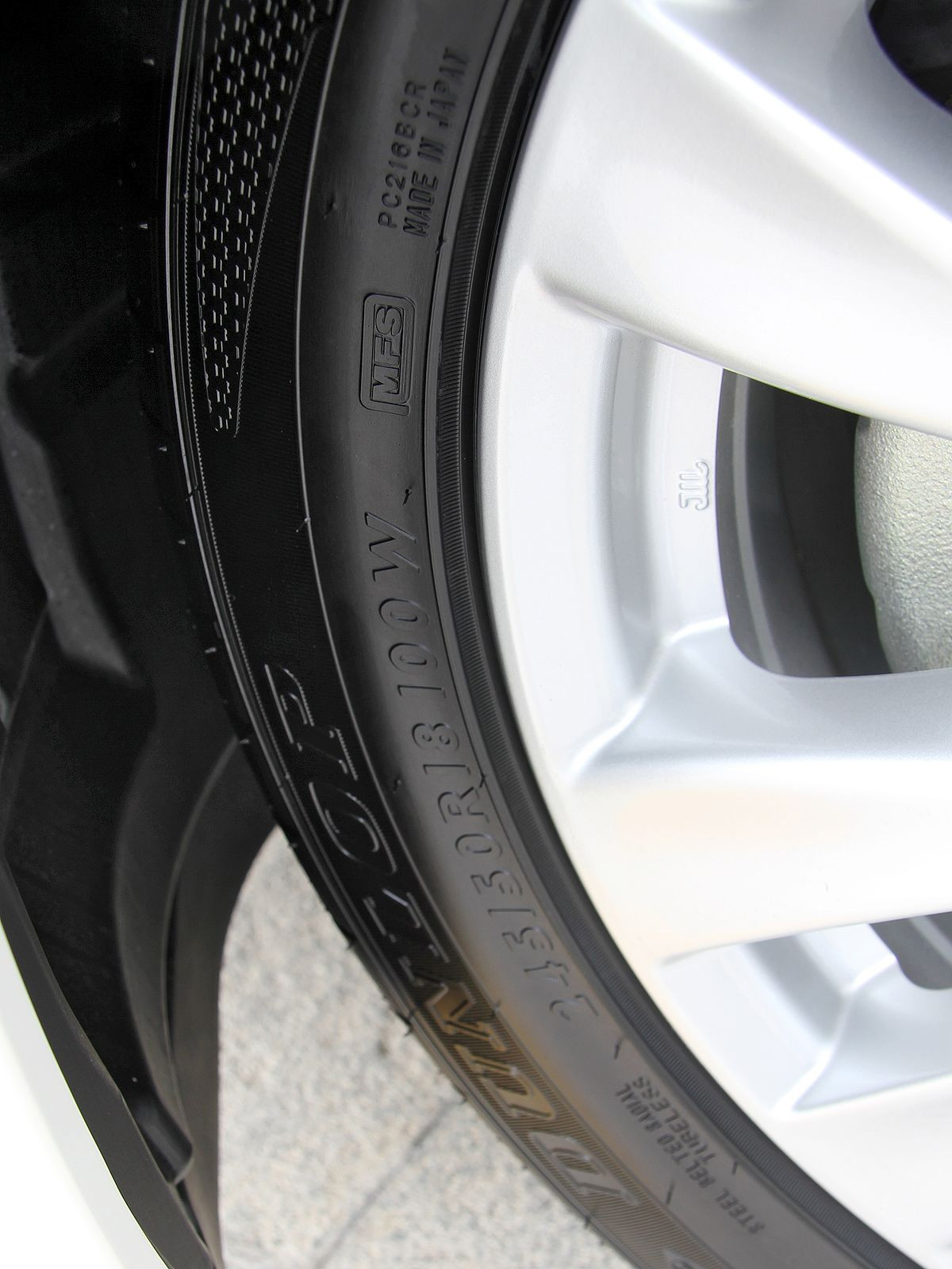 英菲尼迪M細(xì)節(jié)高清大圖