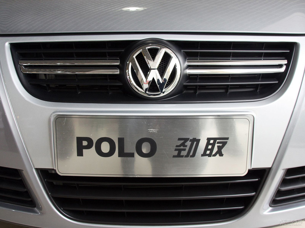 yPolo^DƬ
