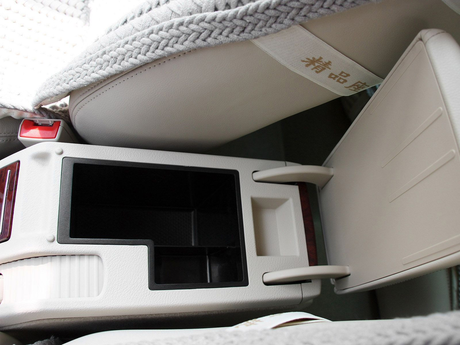 領(lǐng)馭內(nèi)飾高清大圖