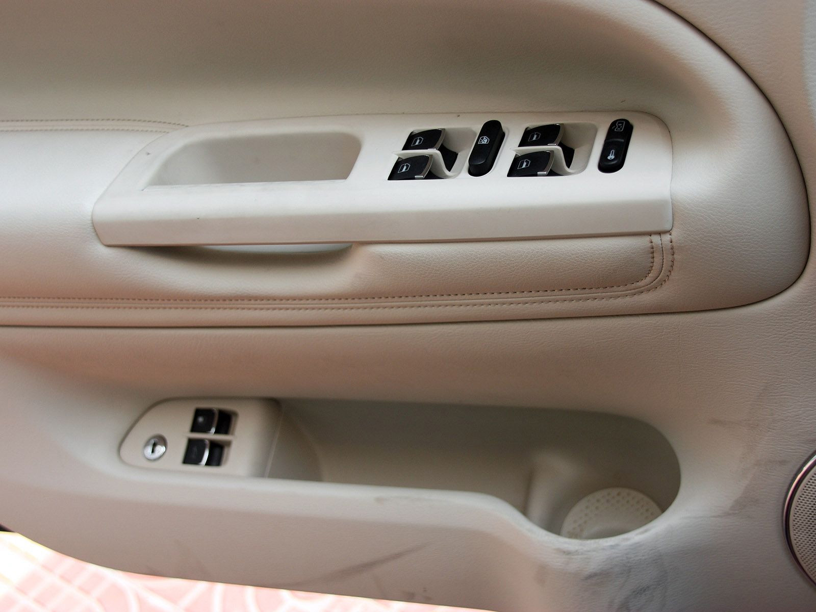 領(lǐng)馭內(nèi)飾高清大圖