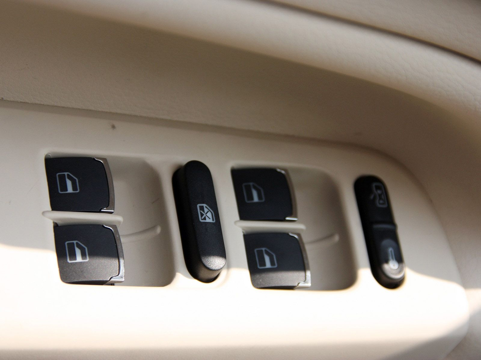 領(lǐng)馭內(nèi)飾高清大圖