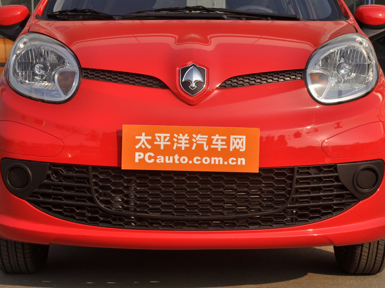 奔奔Mini外觀高清大圖