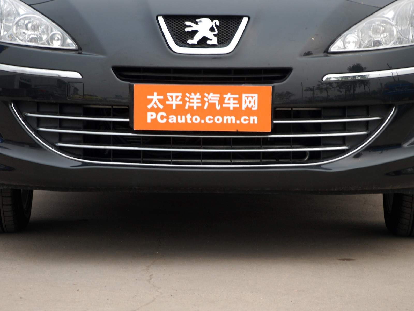 標(biāo)致408外觀高清大圖