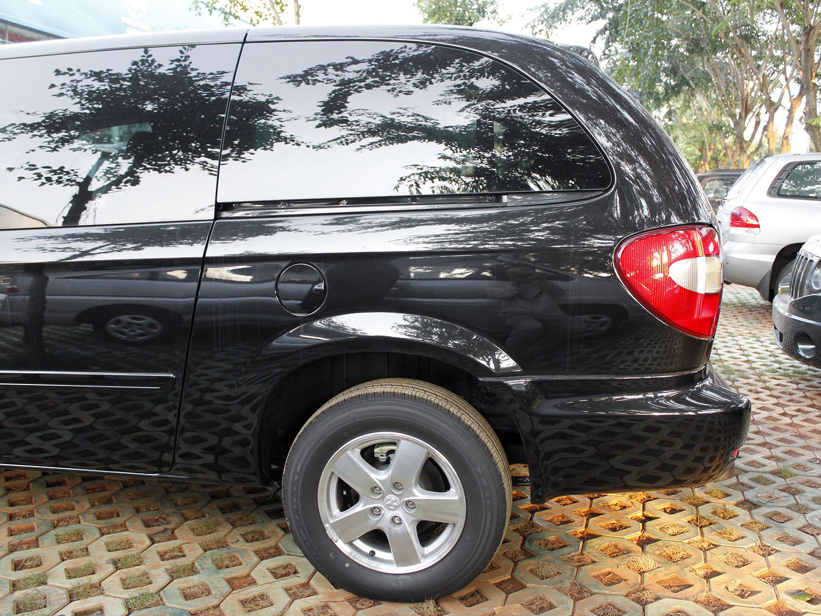 凱領外觀高清大圖