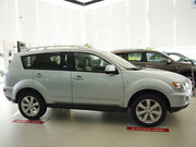 2010 Ž 2.4L r(sh)а