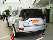 2010 Ž 2.4L r(sh)а