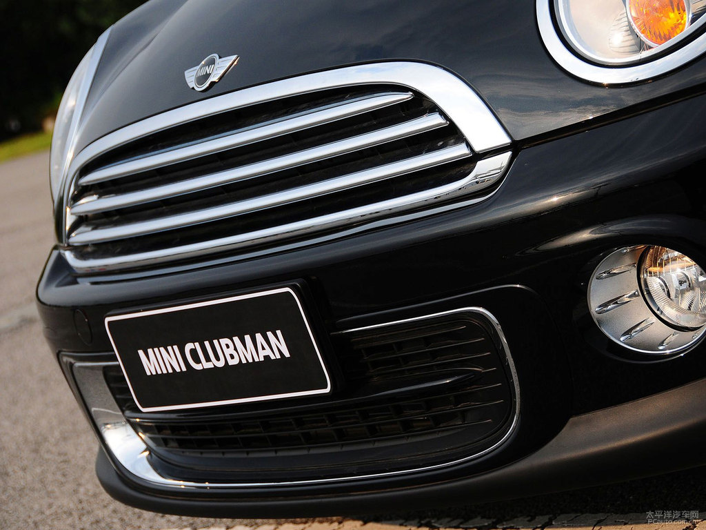 子夜黑MINI CLUBMAN車頭外觀圖片