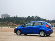2010款 兩廂 1.5L 手動(dòng)光芒限定版 2010款 兩廂 1.5L 手動(dòng)光芒限定版