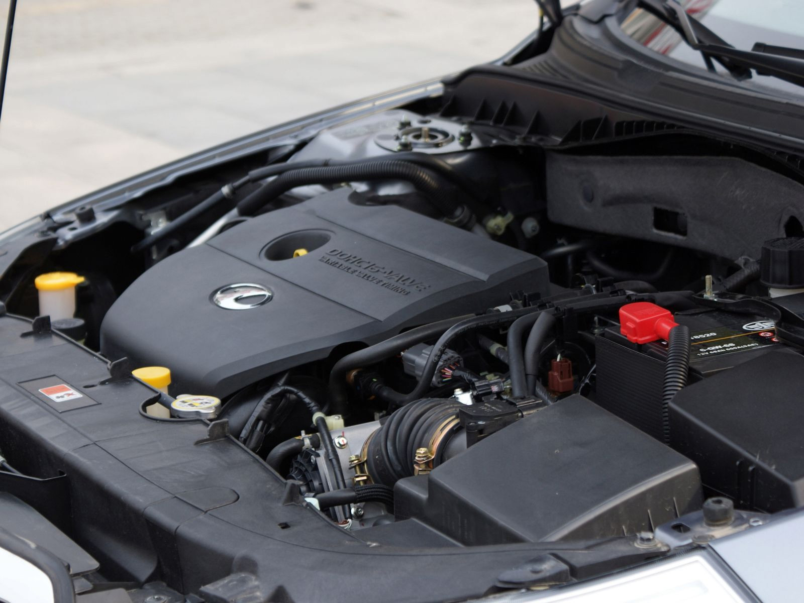 奔騰B70細(xì)節(jié)高清大圖