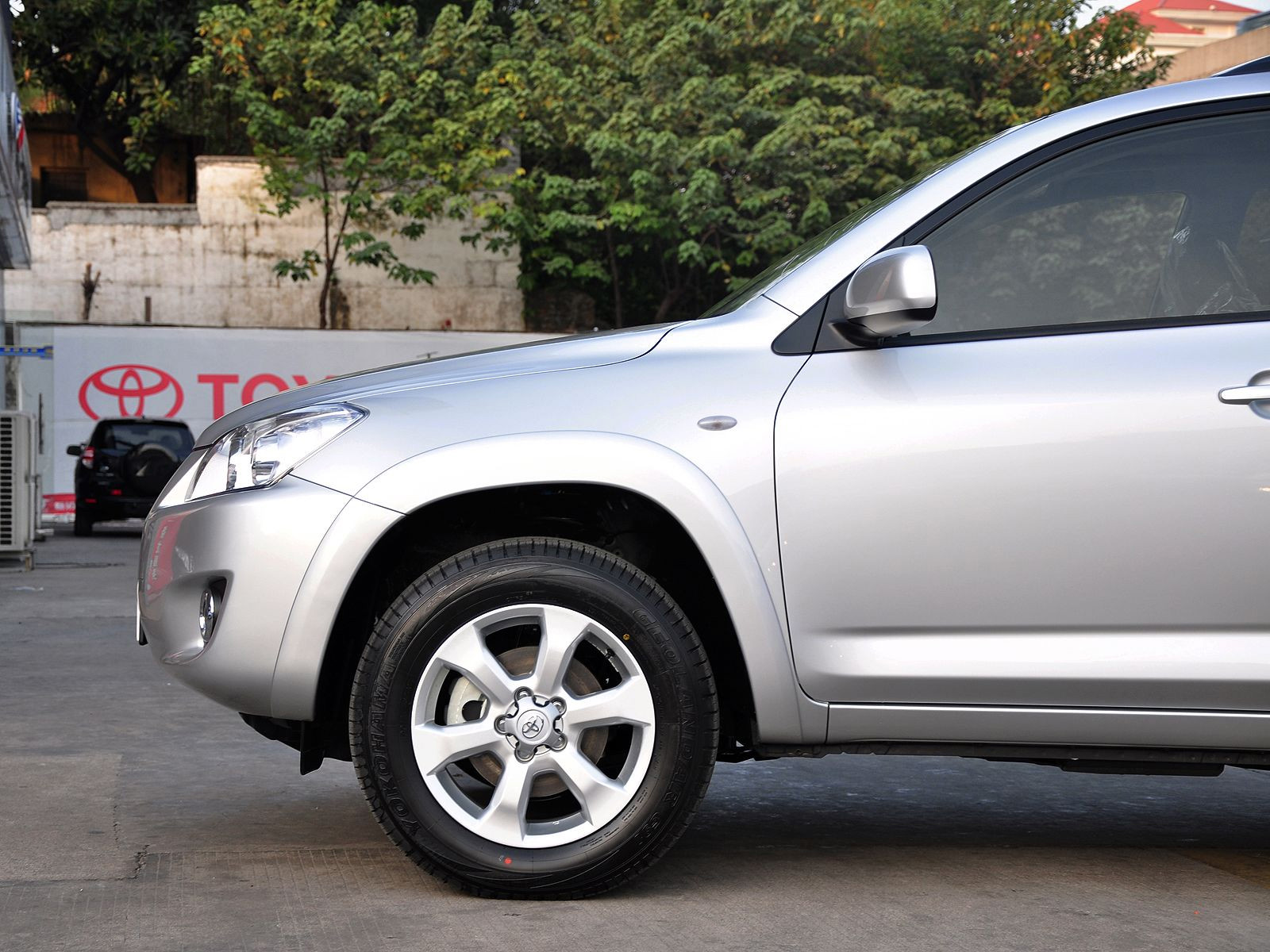 RAV4榮放外觀高清大圖