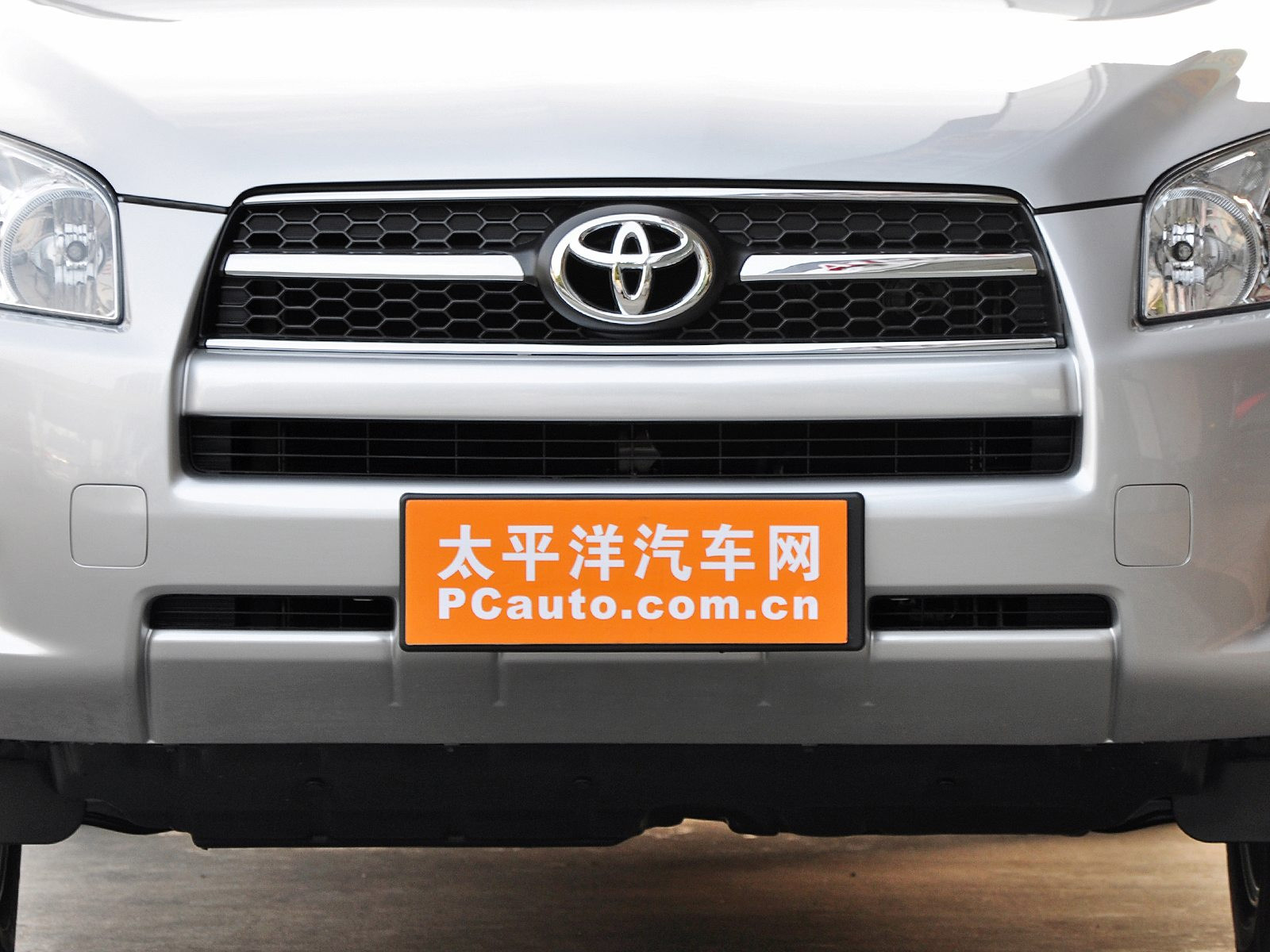 RAV4榮放外觀高清大圖