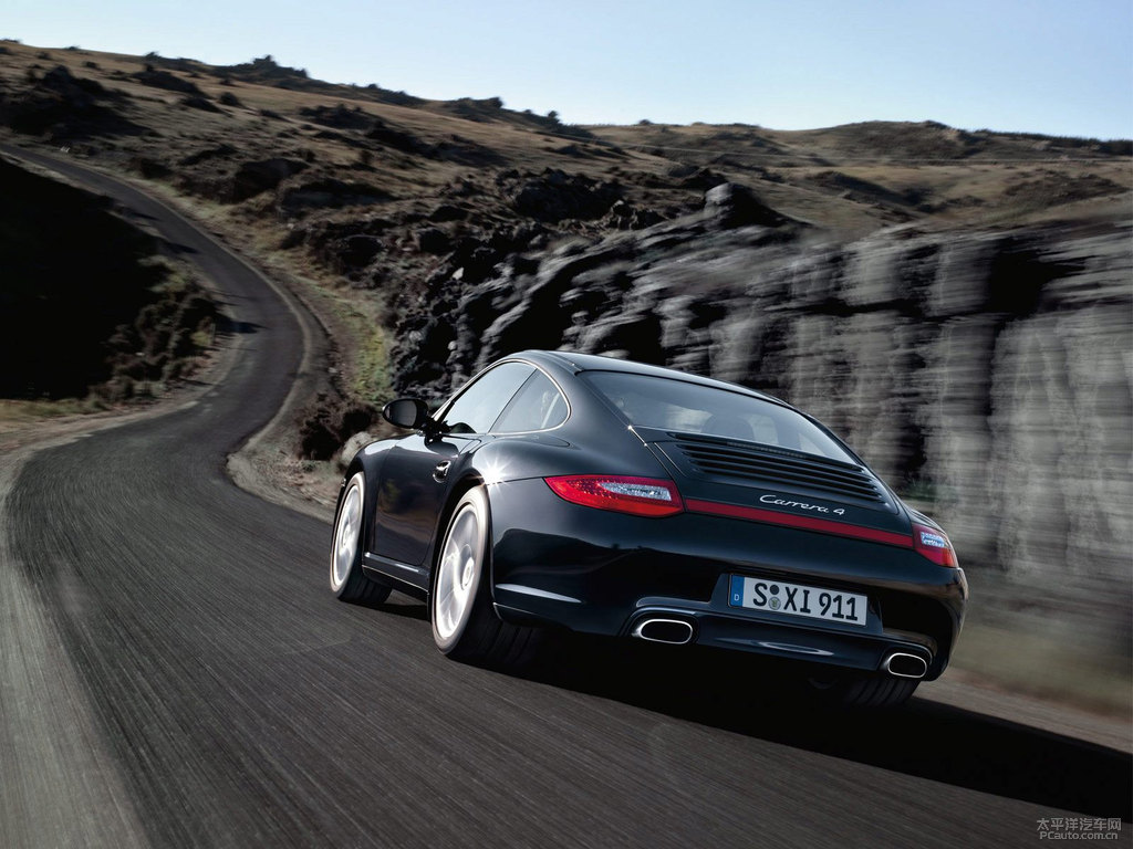玄武巖黑保時(shí)捷911整車(chē)外觀(guān)外觀(guān)圖片