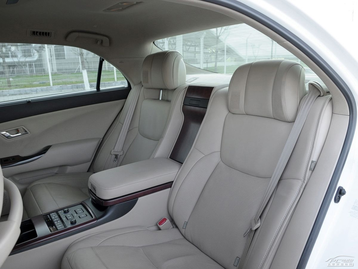 皇冠內(nèi)飾高清大圖