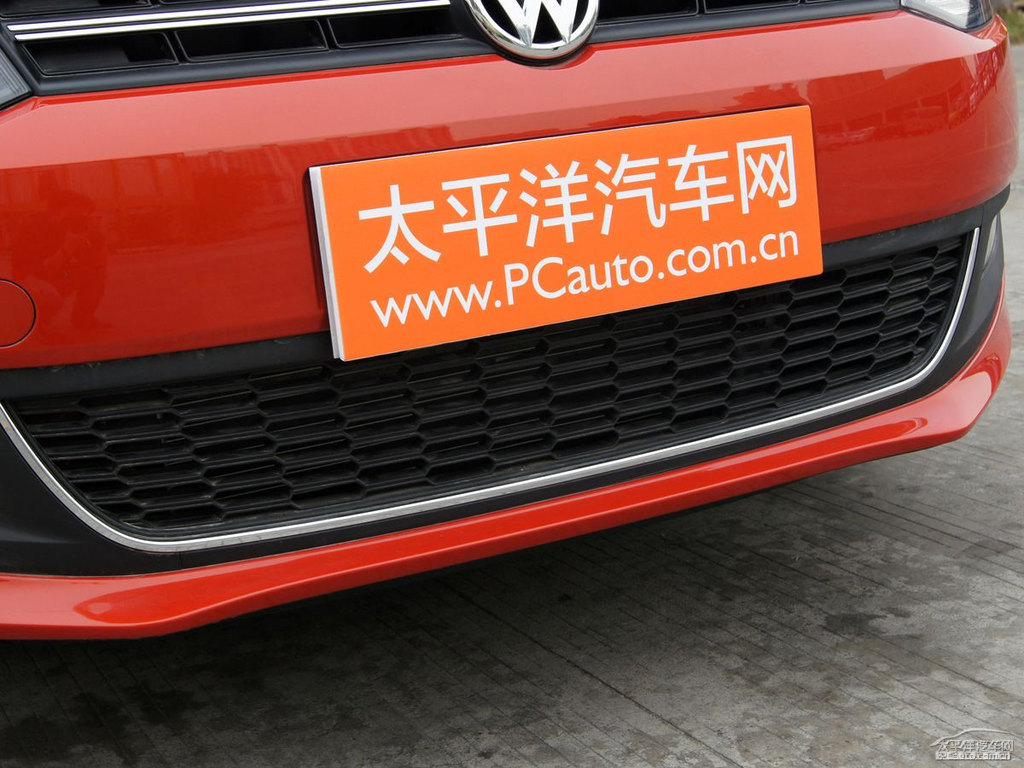 霓虹橙大眾Polo外觀圖片