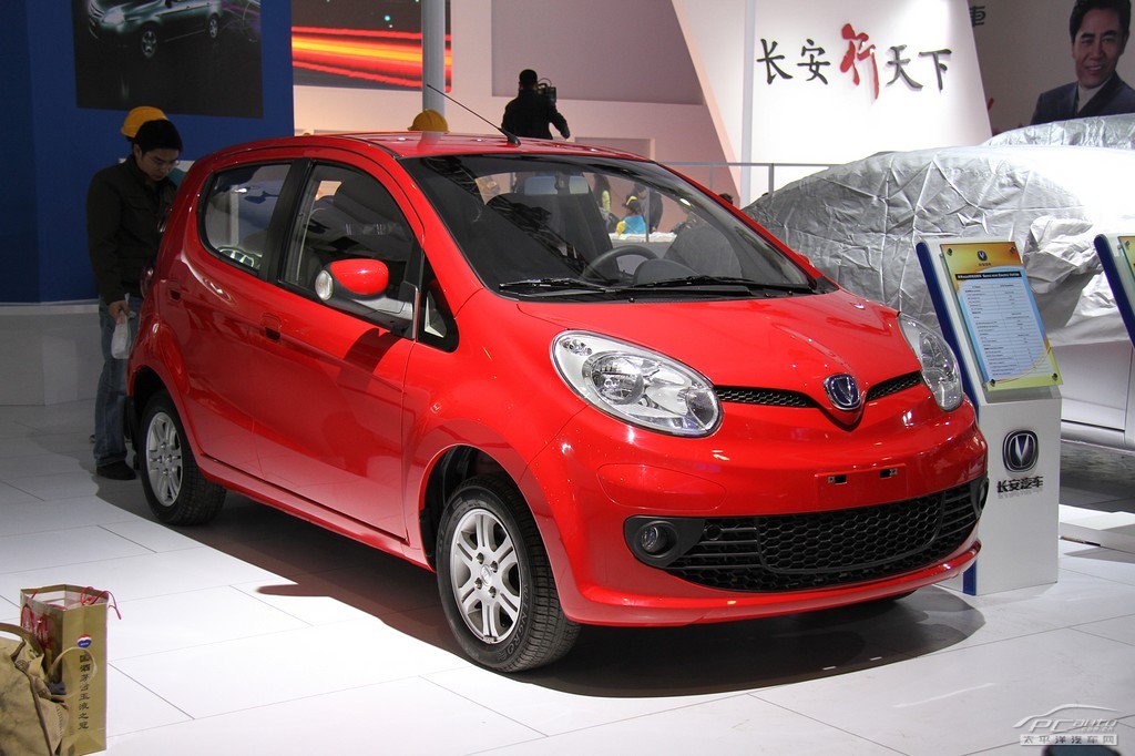 奔奔Mini車展高清大圖