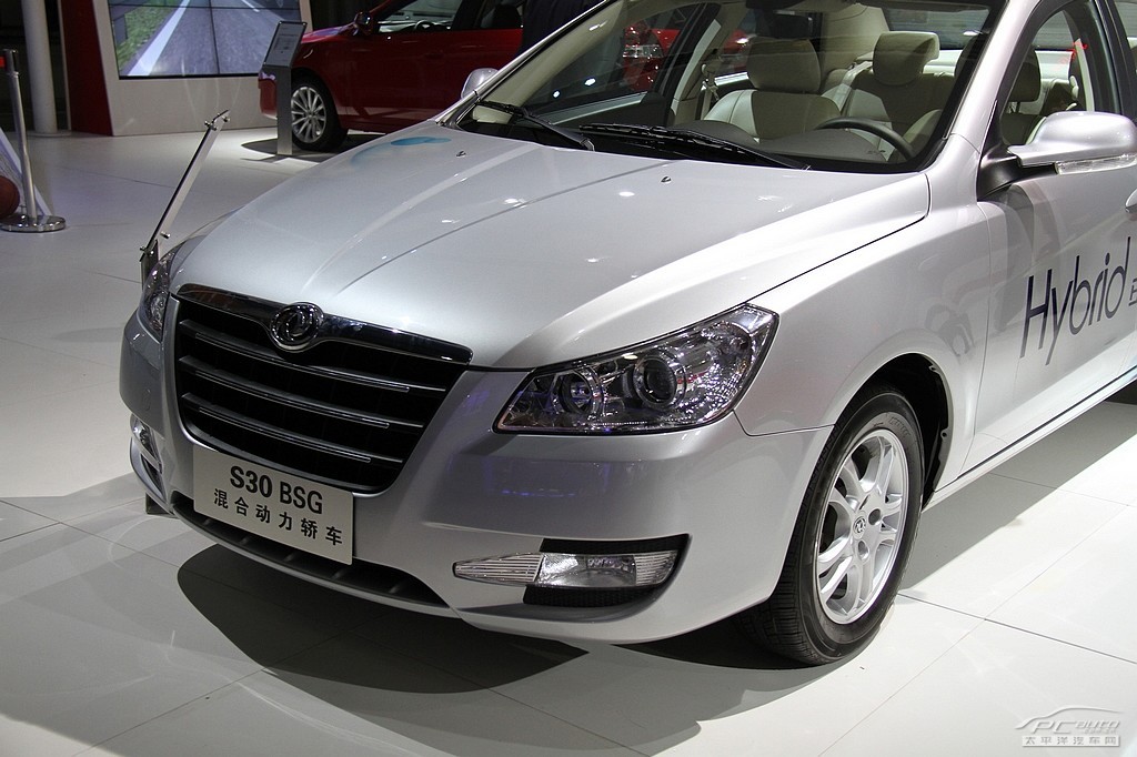 東風(fēng)風(fēng)神S30車展高清大圖