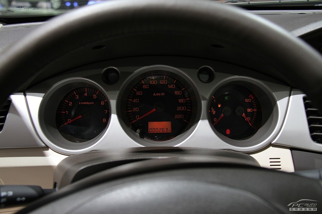 東風(fēng)風(fēng)神S30車展高清大圖