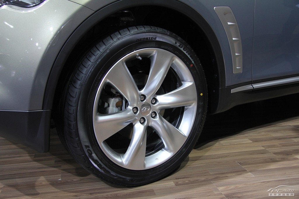 英菲尼迪FX車(chē)展高清大圖