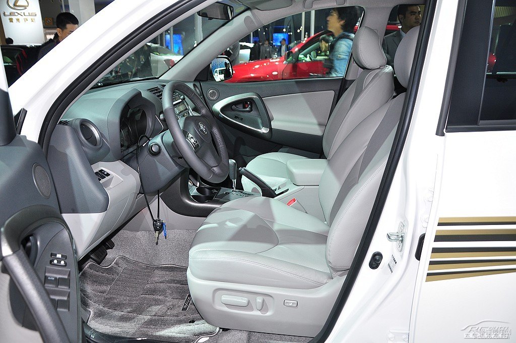 RAV4榮放圖片