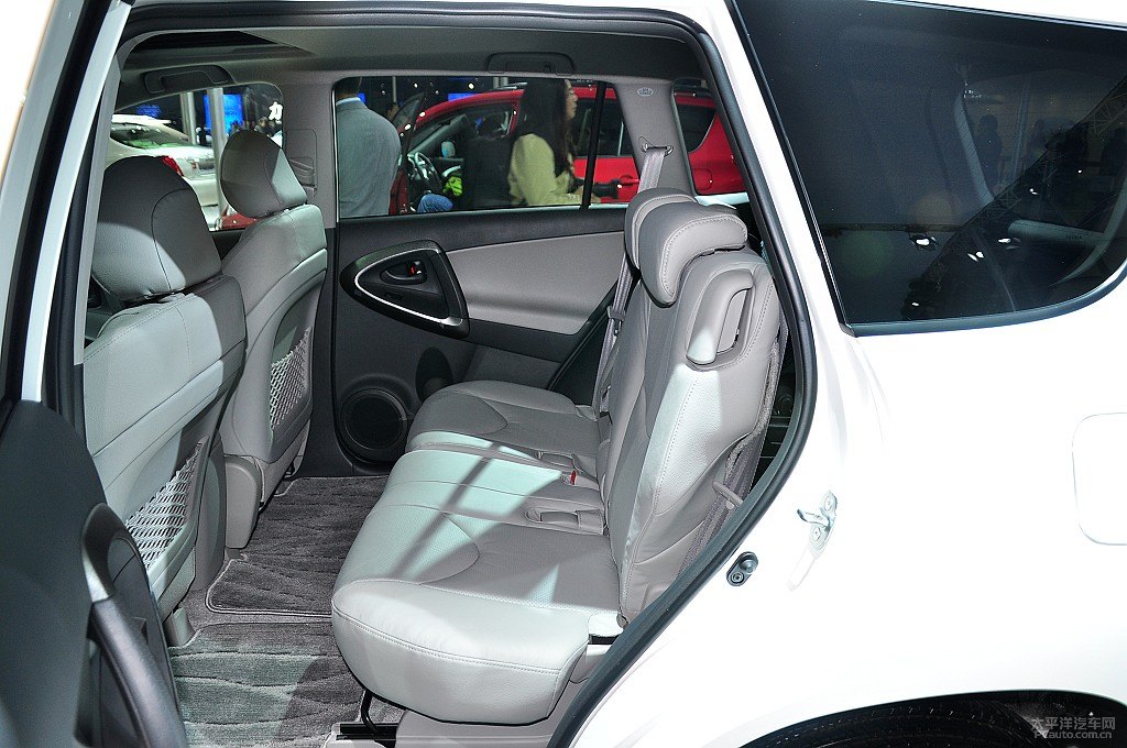RAV4榮放圖片