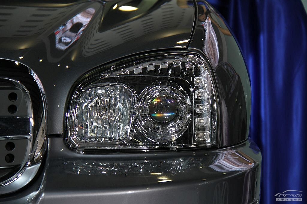 圣達(dá)菲C9車展高清大圖