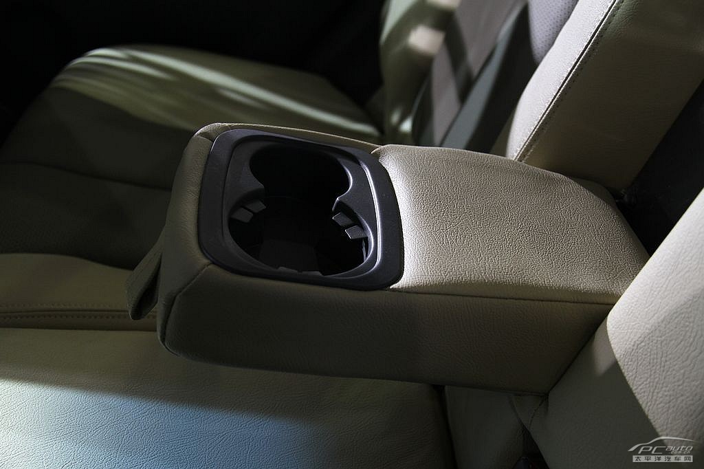 圣達(dá)菲C9車展高清大圖