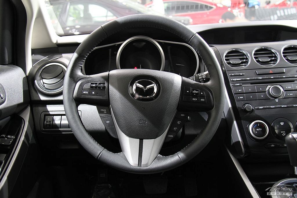 馬自達(dá)CX-7(進(jìn)口)車展高清大圖