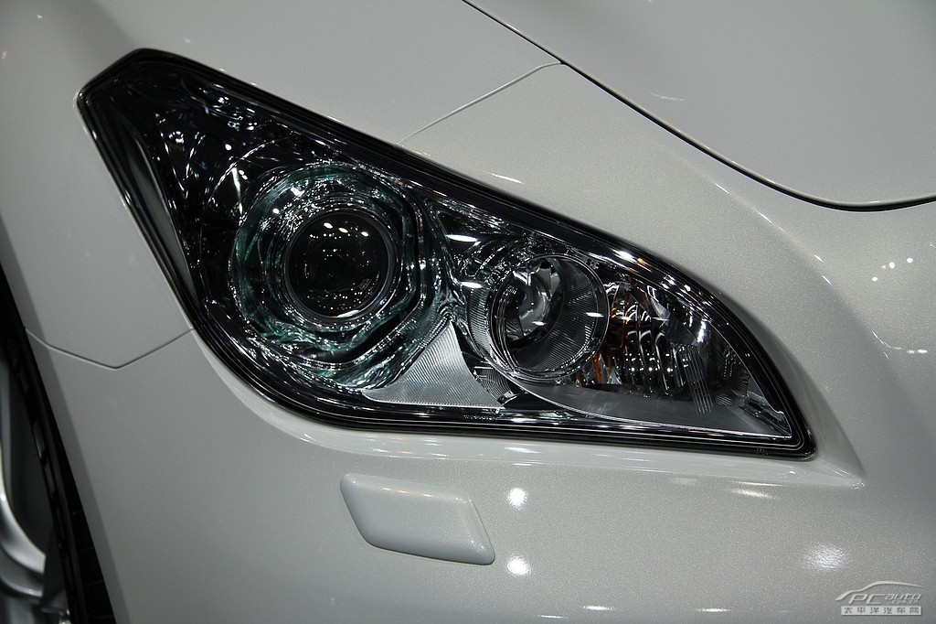 英菲尼迪M車展高清大圖