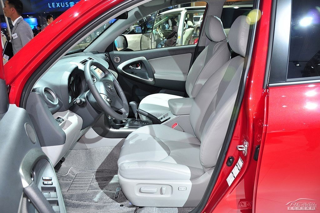 RAV4榮放圖片