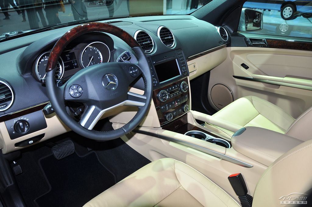 奔馳GL車展高清大圖