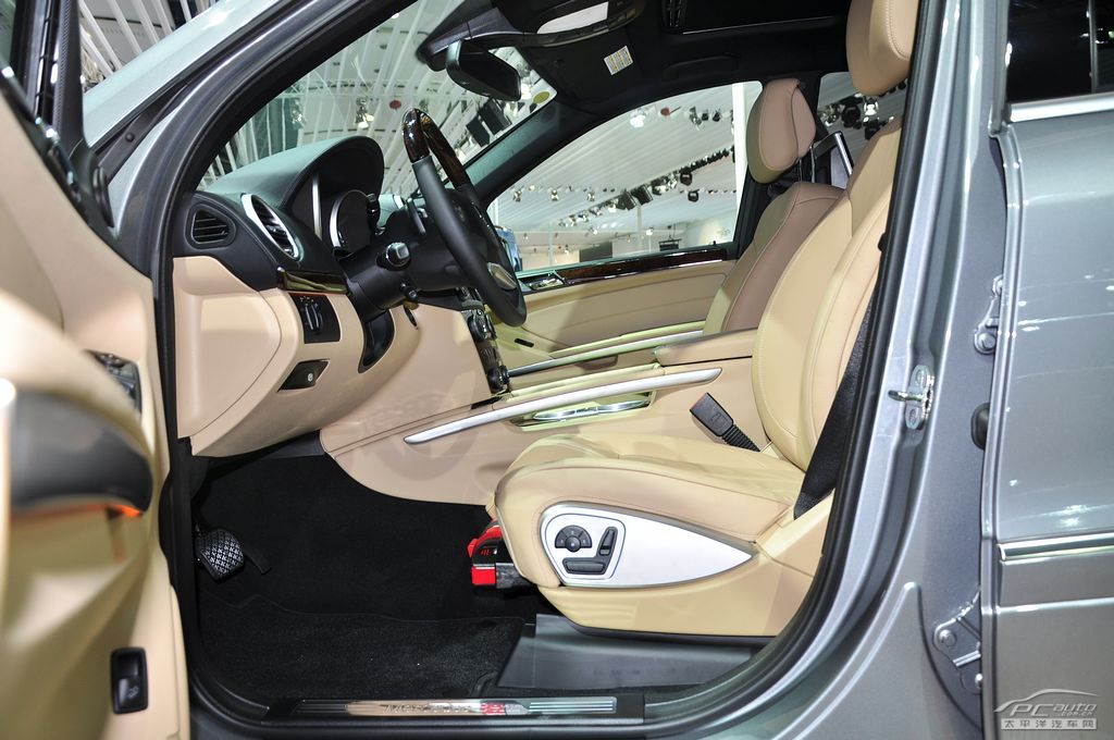 奔馳GL車(chē)展高清大圖